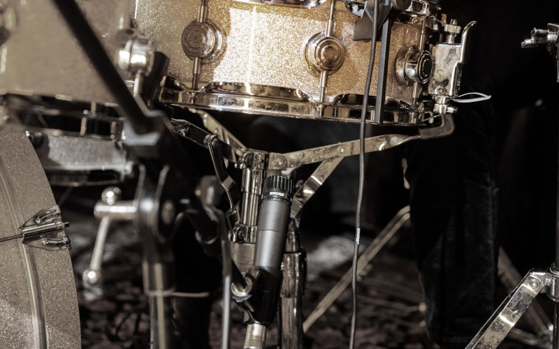 Mikrofon SHURE SM57-LCE Mikrofon k ozvučení bicích SHURE SM57-LCE
