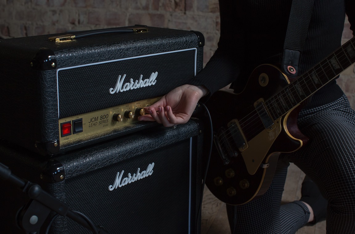 Kytarový zesilovač Marshall JCM800 Detail lampového zesilovače
