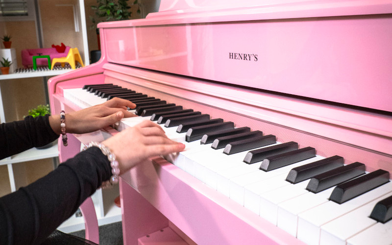 Piano HENRY’S Docka Piano Docka v interieru