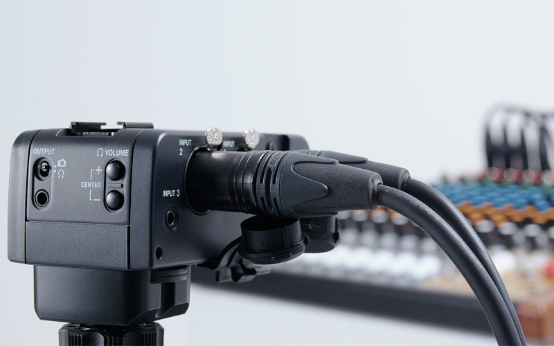 Předzesilovač TASCAM CA-XLR2D-AN Propojení TASCAM CA-XLR2D-AN