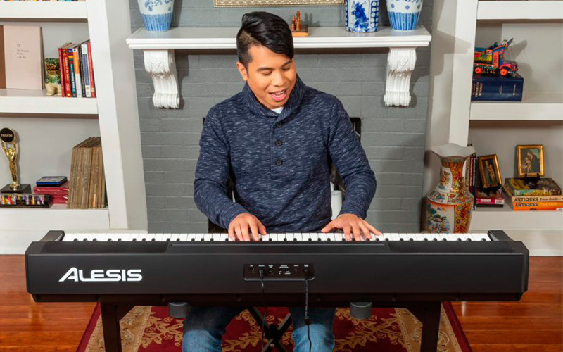 Digitální piano ALESIS PRESTIGE v interieru