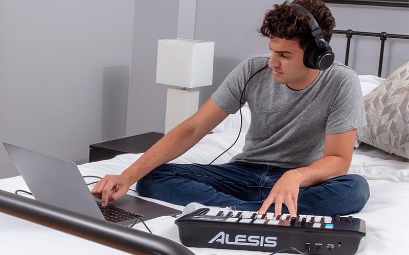 Keyboard ALESIS V25 MKII Domácí využití ALESIS V25 MKII