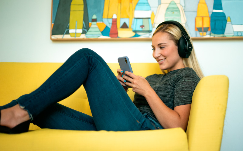 Sluchátka AKG K371-BT Domácí poslech se sluchátky AKG K371-BT
