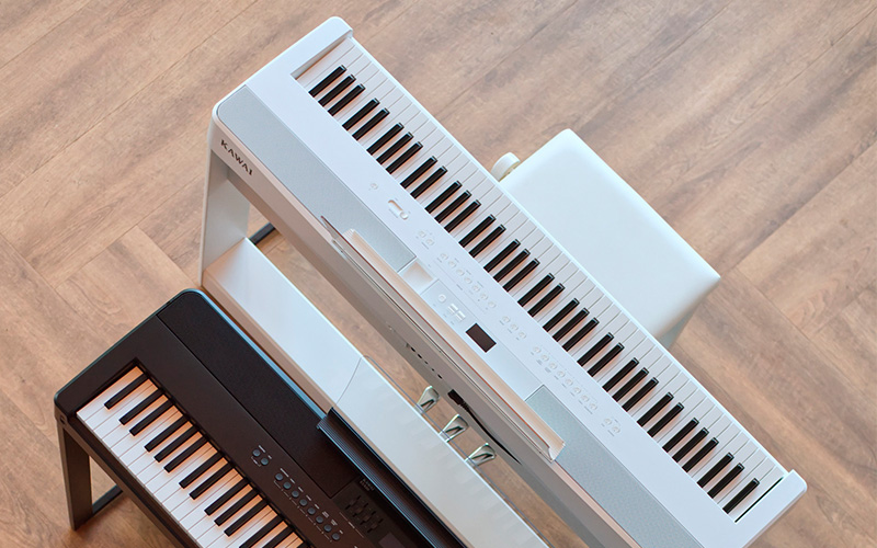Barevné varianty piana KAWAI ES 920 